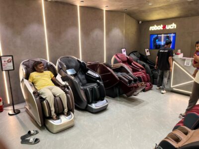 Top-quality massage chairs in Delhi for ultimate relaxation. Browse our range for comfort and rejuvenation at home.